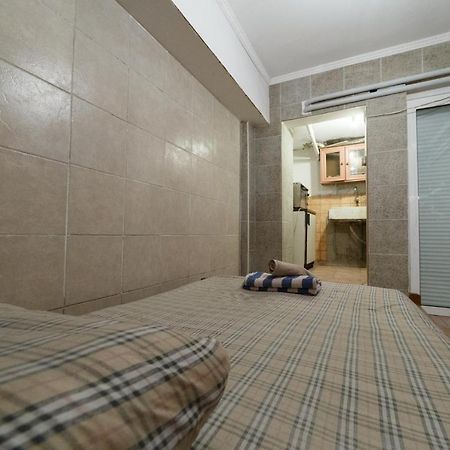 Private Flat For 2 Or 3 With Back Yard Near Exarhia Square And Archaelogical Museum Apartment Athens Luaran gambar