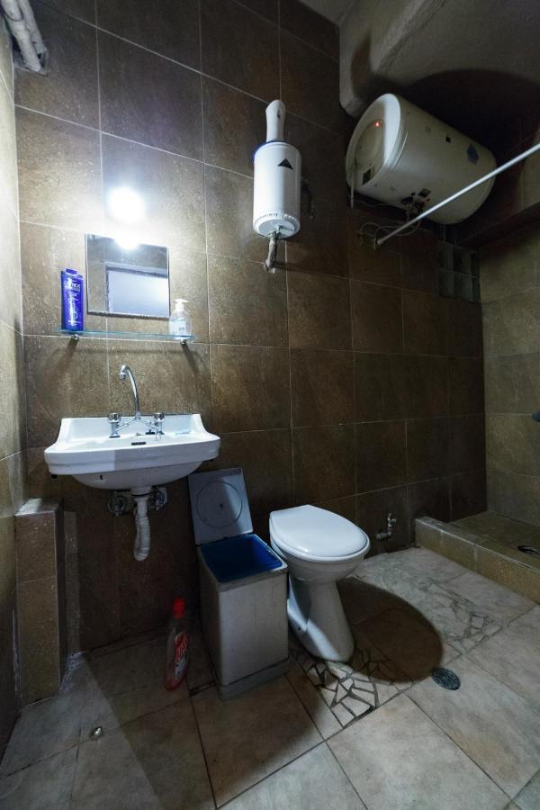 Private Flat For 2 Or 3 With Back Yard Near Exarhia Square And Archaelogical Museum Apartment Athens Luaran gambar